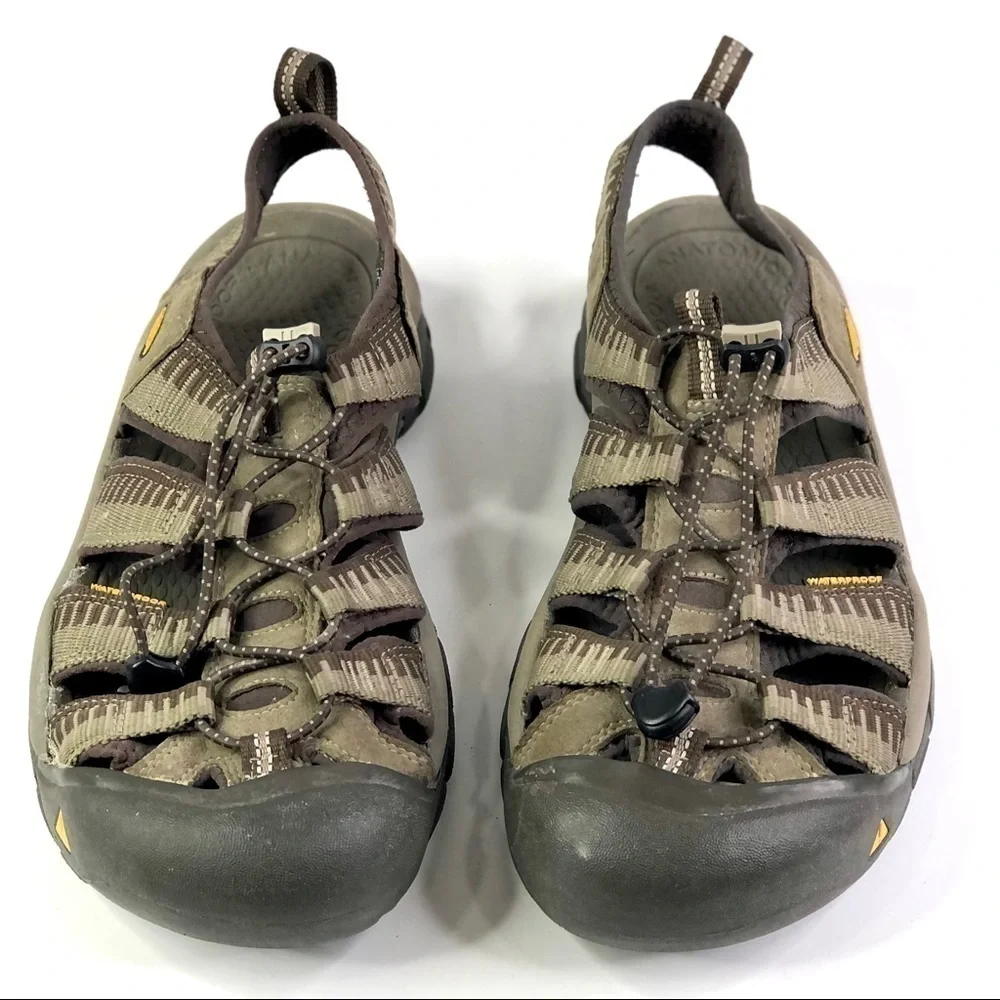 Keen Newport H2 Black Olive water shoes sandals men’s 10